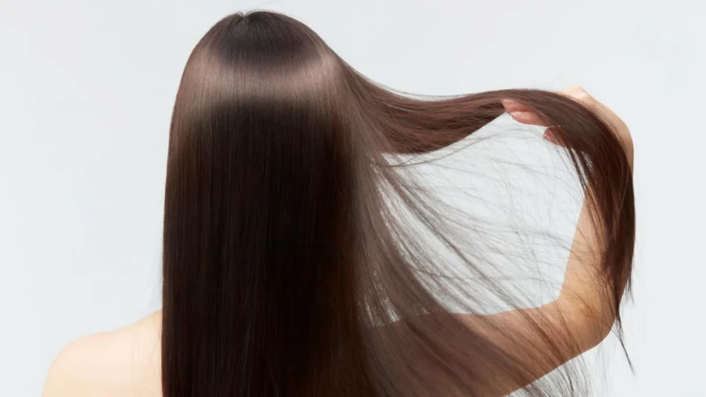 therunwaylooks why my hair is frizzy smooth silky hair image