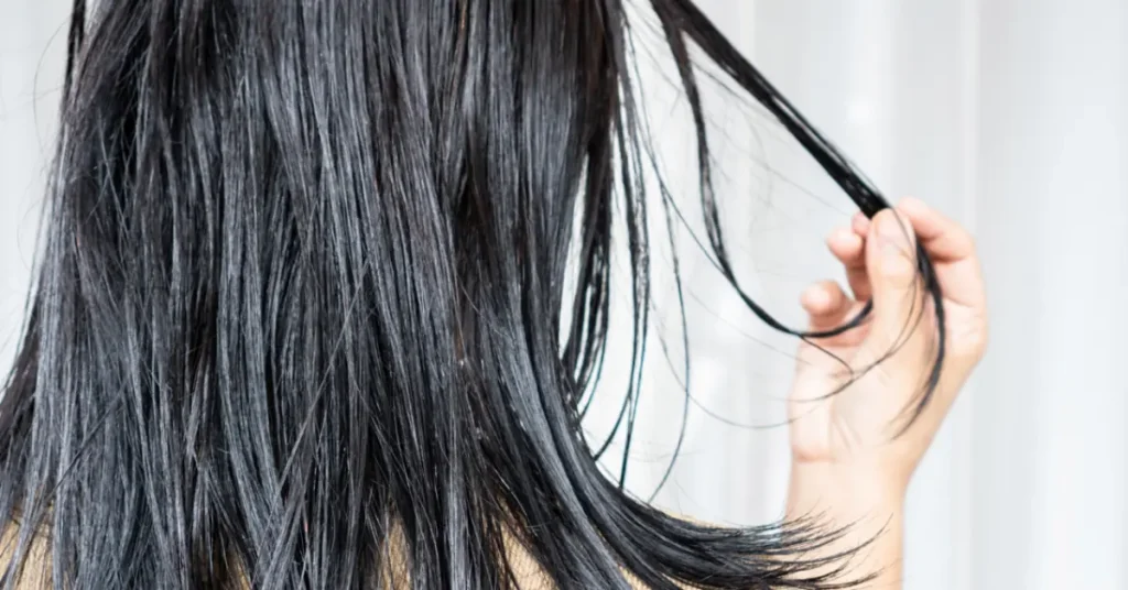 therunwaylooks the glossy hair era healthy shine or product buildup